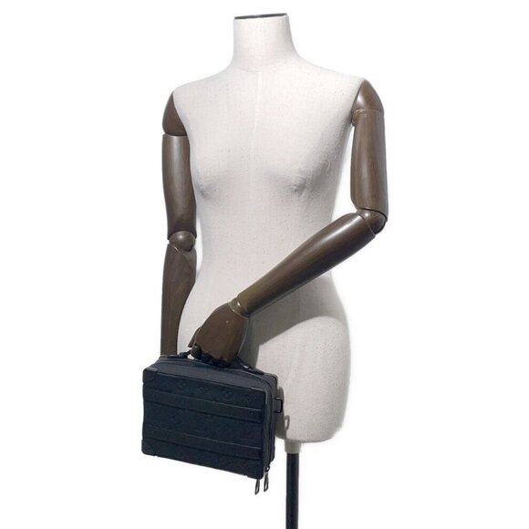 LOUIS VUITTON Handle ・ Soft Trunk Monogram/Taurillon Leather Noir M59163 - Picture 4 of 12